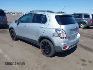 2020 Chevrolet Trax LT z VIN 3GNCJLSB8LL336990, wystawiony jako IAAI lot #42105917 z przebiegiem 97 424 mil mil oraz . Historia ofert i sprzedaży dostępna na DreamBid. Obrazek 3.