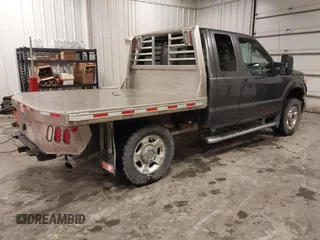 2015 Ford F-250 XLT z VIN 1FT7X2B67FEB60492, wystawiony jako IAAI lot #42391790 z przebiegiem 209 256 mil mil oraz . Historia ofert i sprzedaży dostępna na DreamBid. Obrazek 4.
