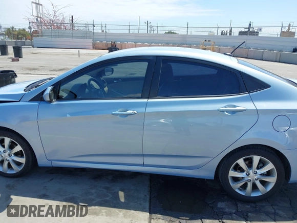 2012 Hyundai Accent GLS z VIN KMHCU4AE1CU057299, wystawiony jako IAAI lot #42130443 z przebiegiem 65 901 mil mil oraz . Historia ofert i sprzedaży dostępna na DreamBid. Obrazek 15.