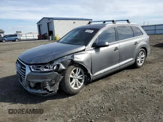2017 Audi Q7 Premium Plus z VIN WA1LHAF7XHD039595, wystawiony jako Copart lot #50454355 z przebiegiem 104 642 mil mil oraz Szkoda całkowita • Salvage title. Historia ofert i sprzedaży dostępna na DreamBid. Obrazek 1.