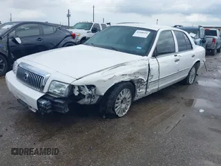2006 Mercury Grand Marquis LS Premium z VIN 2MEFM75V56X618077, wystawiony jako IAAI lot #42168194 z przebiegiem 81 756 mil mil oraz . Historia ofert i sprzedaży dostępna na DreamBid. Obrazek 2.