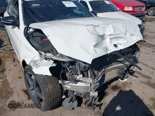 2019 Mercedes-Benz E-Class E 300 with VIN WDDZF4KB0KA581546, listed as a IAAI auction lot 41584704 with 86,014 mi miles. Bid and sale history available at carsss.com. Image 6.