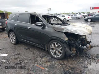 2020 Kia Sorento SX z VIN 5XYPKDA59LG704769, wystawiony jako IAAI lot #41931659 z przebiegiem Nie podano mil oraz . Historia ofert i sprzedaży dostępna na DreamBid. Obrazek 1.