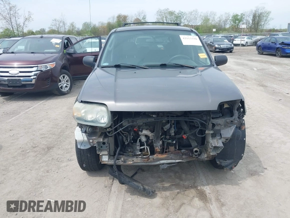 2005 Ford Escape XLT with VIN 1FMYU03115KB16214, listed as a IAAI auction lot 42113350 with 79,355 mi miles and . Bid and sale history available at DreamBid. Image 12.