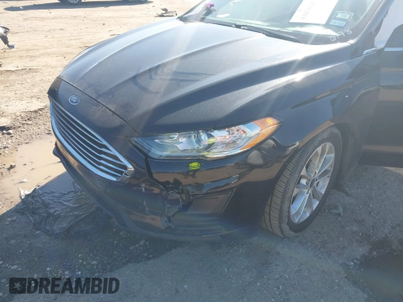 2020 Ford Fusion SE with VIN 3FA6P0HD7LR136178, listed as a IAAI auction lot 41676206 with 56,930 mi miles. Bid and sale history available at carsss.com. Image 6.