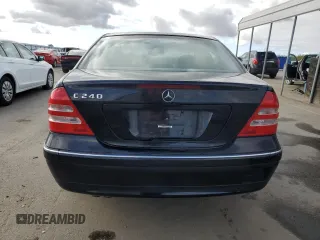 2004 Mercedes-Benz C 240 с VIN WDBRF61J84A545961, выставлен на аукционе Copart как лот 47039855 с пробегом 90 771 миль миль и Списание • Salvage title. История ставок и продаж доступна на DreamBid. Изображение 6.