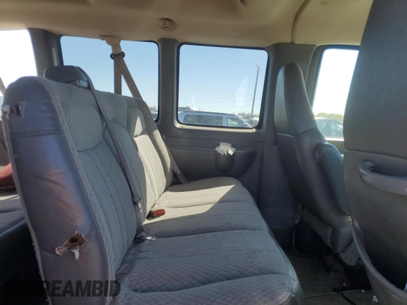 2005 Chevrolet Express Passenger with VIN 1GAHG39U051232615, listed as a Copart auction lot 73574264 with 207,303 mi miles and Salvage title. Bid and sale history available at DreamBid. Image 11.