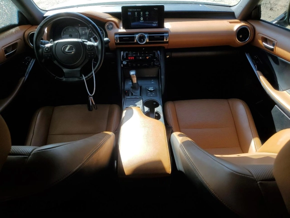 2021 Lexus IS 300 z VIN JTHCA1D23M5114920, wystawiony jako Copart lot #52123415 z przebiegiem 48 264 mil mil oraz Szkoda całkowita • Salvage title. Historia ofert i sprzedaży dostępna na DreamBid. Obrazek 8.