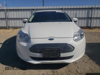 2016 Ford Focus Electric z VIN 1FADP3R45GL293963, wystawiony jako Copart lot #68055504 z przebiegiem 61 881 mil mil oraz Szkody całkowita. Historia ofert i sprzedaży dostępna na DreamBid. Obrazek 5.