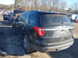 2019 Ford Explorer XLT with VIN 1FM5K7DH5KGB51334, listed as a IAAI auction lot 41436521 with 120,909 mi miles. Bid and sale history available at carsss.com. Image 3.