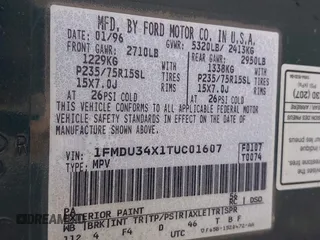 1996 Ford Explorer XL z VIN 1FMDU34X1TUCO1607, wystawiony jako IAAI lot #41182134 z przebiegiem 200 982 mil mil oraz . Historia ofert i sprzedaży dostępna na DreamBid. Obrazek 9.