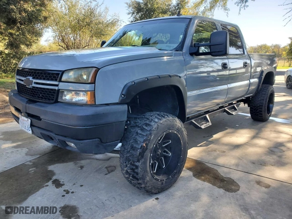 2006 Chevrolet Silverado 2500HD Work Truck with VIN 1GCHK23246F108181, listed as a Copart auction lot 79138164 with 157,889 mi miles and Clean Title. Bid and sale history available at carsss.com. Image 2.