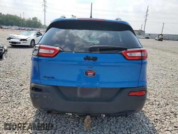 2018 Jeep Cherokee Latitude z VIN 1C4PJMCB0JD607736, wystawiony jako Copart lot #58635835 z przebiegiem Nie podano mil oraz Szkoda całkowita • Salvage title. Historia ofert i sprzedaży dostępna na DreamBid. Obrazek 6.