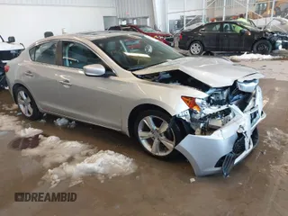 2015 Acura ILX with VIN 19VDE1F30FE008876, listed as a IAAI auction lot 41256469 with 99,061 mi miles. Bid and sale history available at carsss.com. Image 1.