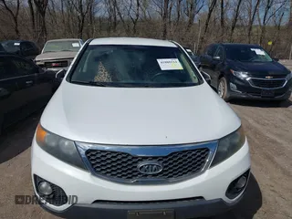 2011 Kia Sorento EX with VIN 5XYKU3A17BG008809, listed as a IAAI auction lot 41880114 with 183,474 mi miles. Bid and sale history available at carsss.com. Image 6.