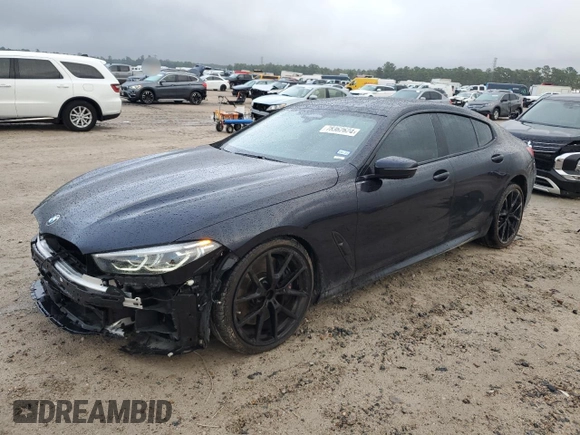 2022 BMW 8 Series M850i z VIN WBAGV8C02NCH18326, wystawiony jako Copart lot #78362624 z przebiegiem 21 393 mil mil oraz Szkody całkowita. Historia ofert i sprzedaży dostępna na DreamBid. Obrazek 1.