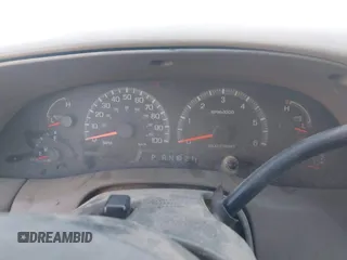 1999 Ford F-150 с VIN 1FTRX17W5XNA42082, выставлен на аукционе IAAI как лот 40599993 с пробегом Не указан миль и . История ставок и продаж доступна на DreamBid. Изображение 15.