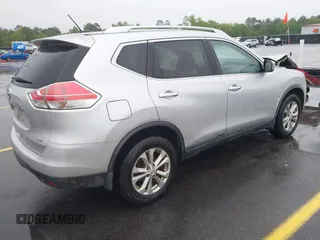 2015 Nissan Rogue SV with VIN KNMAT2MTXFP557333, listed as a IAAI auction lot 41967505 with 238,319 mi miles. Bid and sale history available at carsss.com. Image 4.