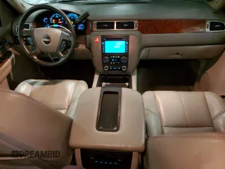 2009 GMC Sierra 2500HD SLT z VIN 1GTHK63K99F116837, wystawiony jako Copart lot #42639705 z przebiegiem 253 632 mil mil oraz Szkoda całkowita • Salvage title. Historia ofert i sprzedaży dostępna na DreamBid. Obrazek 8.