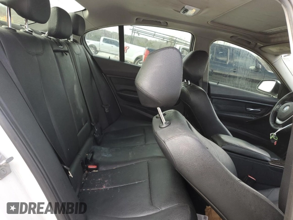 2015 BMW 3 Series 328i xDrive с VIN WBA3B5G54FNS16660, выставлен на аукционе Copart как лот 47927835 с пробегом 97 446 миль миль и Списание • Salvage title. История ставок и продаж доступна на DreamBid. Изображение 10.