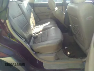 2001 Subaru Legacy Outback L.L. Bean z VIN 4S3BH806X17654226, wystawiony jako IAAI lot #41663237 z przebiegiem 192 339 mil mil oraz . Historia ofert i sprzedaży dostępna na DreamBid. Obrazek 8.