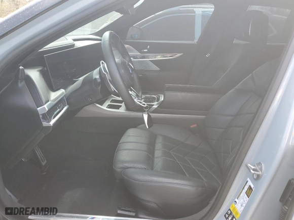 2023 BMW 7 Series 760i xDrive with VIN WBA33EJ09PCN46611, listed as a Copart auction lot 44601795 with 28,497 mi miles and Salvage Title. Bid and sale history available at carsss.com. Image 7.