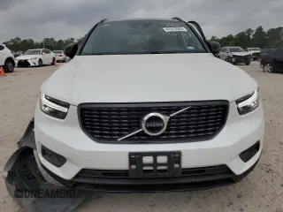 2022 Volvo XC40 R-Design z VIN YV4AC2HM9N2657130, wystawiony jako Copart lot #47513503 z przebiegiem 11 558 mil mil oraz . Historia ofert i sprzedaży dostępna na DreamBid. Obrazek 5.