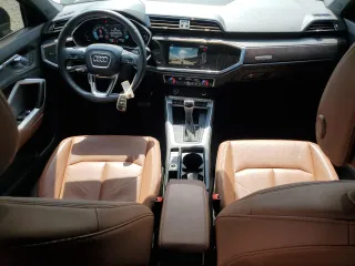 2022 Audi Q3 S line Premium z VIN WA1DECF31N1018850, wystawiony jako Copart lot #52559035 z przebiegiem 44 466 mil mil oraz Szkoda całkowita • Salvage title. Historia ofert i sprzedaży dostępna na DreamBid. Obrazek 8.