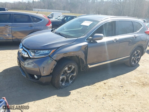 2019 Honda CR-V Touring with VIN 7FARW1H98KE007592, listed as a IAAI auction lot 41711030 with 58,118 mi miles. Bid and sale history available at carsss.com. Image 6.