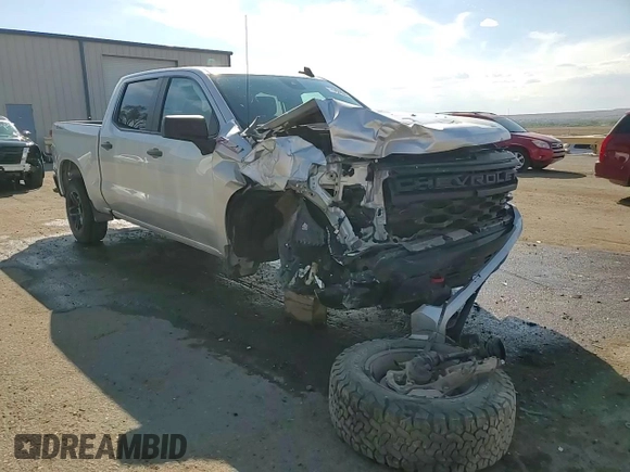 2022 Chevrolet Silverado 1500 Custom Trail Boss with VIN 3GCPDCED1NG620908, listed as a Copart auction lot 74954494 with 76,529 mi miles and Salvage Title. Bid and sale history available at DreamBid. Image 13.
