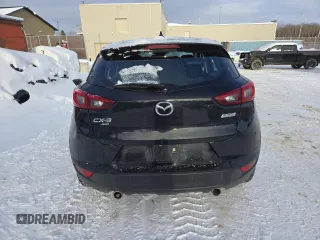 2020 Mazda CX-3 GS z VIN JM1DKFC72L1473243, wystawiony jako Copart lot #85976644 z przebiegiem 76 815 mil mil oraz Szkoda całkowita • Salvage title. Historia ofert i sprzedaży dostępna na DreamBid. Obrazek 6.