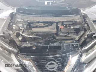 2017 Nissan Rogue SV z VIN JN8AT2MT3HW143002, wystawiony jako Copart lot #53557855 z przebiegiem 120 193 mil mil oraz Szkody całkowita. Historia ofert i sprzedaży dostępna na DreamBid. Obrazek 14.