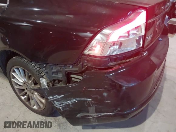 2011 Volvo S80 3.0L Turbo z VIN YV1902AHXB1149000, wystawiony jako IAAI lot #41404608 z przebiegiem 96 533 mil mil oraz . Historia ofert i sprzedaży dostępna na DreamBid. Obrazek 6.