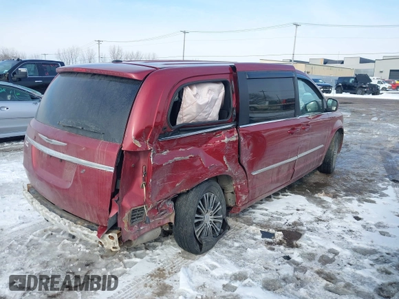 2014 Chrysler Town & Country S with VIN 2C4RC1HG6ER234680, listed as a IAAI auction lot 41541817 with 117,650 mi miles. Bid and sale history available at carsss.com. Image 4.