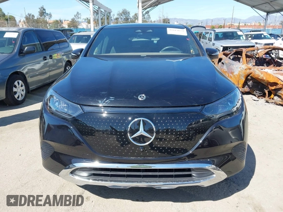 2023 Mercedes-Benz EQE 350+ z VIN 4JGGM2BB9PA014606, wystawiony jako IAAI lot #41814659 z przebiegiem 11 889 mil mil oraz . Historia ofert i sprzedaży dostępna na DreamBid. Obrazek 12.