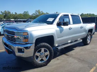 2015 Chevrolet Silverado 2500HD LT with VIN 1GC1KVE82FF138865, listed as a IAAI auction lot 40545357 with 221,394 mi miles. Bid and sale history available at carsss.com. Image 17.