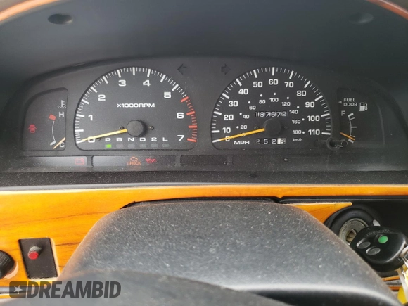 1998 Toyota 4Runner SR5 with VIN JT3GN86R0W0085505, listed as a Copart auction lot 55665925 with 187,672 mi miles and Clean title. Bid and sale history available at DreamBid. Image 9.