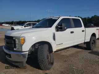 2017 Ford F-250 Lariat with VIN 1FT7W2BT7HEC13302, listed as a Copart auction lot 61263835 with 188,928 mi miles and Salvage title. Bid and sale history available at DreamBid. Image 1.