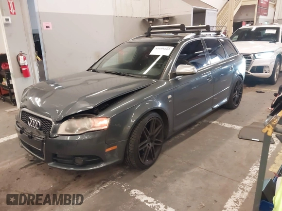 2008 Audi S4 z VIN WAUUL78E98A168935, wystawiony jako IAAI lot #41691662 z przebiegiem 94 143 mil mil oraz . Historia ofert i sprzedaży dostępna na DreamBid. Obrazek 17.