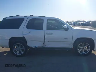 2007 GMC Yukon SLT with VIN 1GKFC13J77R131223, listed as a IAAI auction lot 41764977 with 1 mi miles. Bid and sale history available at carsss.com. Image 13.