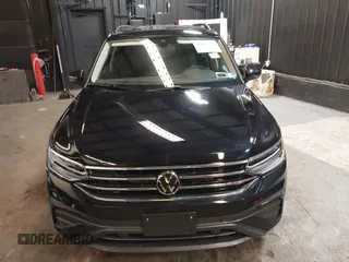 2024 Volkswagen Tiguan S with VIN 3VVFB7AX2RM134769, listed as a IAAI auction lot 42462792 with 1,733 mi miles and . Bid and sale history available at DreamBid. Image 6.
