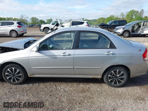 2007 Kia Spectra EX z VIN KNAFE121875390282, wystawiony jako IAAI lot #42258052 z przebiegiem 97 869 mil mil oraz . Historia ofert i sprzedaży dostępna na DreamBid. Obrazek 15.