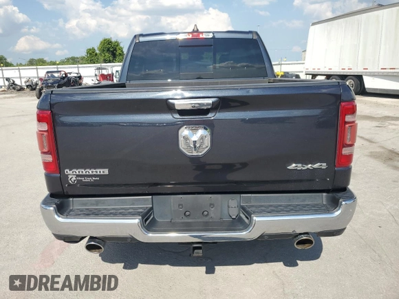 2020 Ram 1500 Laramie z VIN 1C6SRFJT2LN217803, wystawiony jako Copart lot #61390795 z przebiegiem 82 172 mil mil oraz Szkoda całkowita • Salvage title. Historia ofert i sprzedaży dostępna na DreamBid. Obrazek 6.