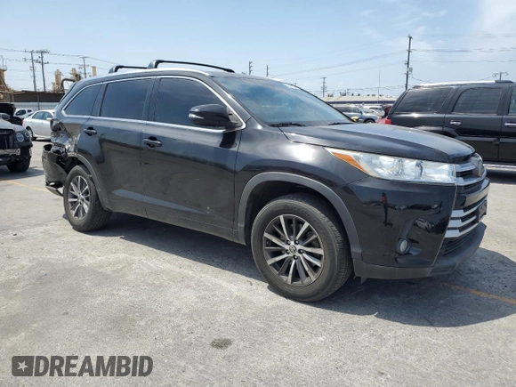 2018 Toyota Highlander SE with VIN 5TDKZRFH1JS537037, listed as a Copart auction lot 61818155 with 92,927 mi miles and Salvage title. Bid and sale history available at DreamBid. Image 4.