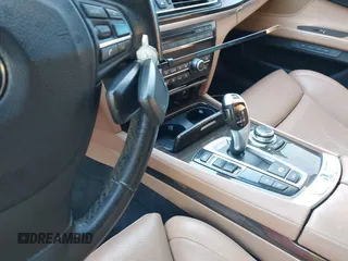 2011 BMW 7 Series 750Li z VIN WBAKB8C51BCY66913, wystawiony jako IAAI lot #41987656 z przebiegiem 113 843 mil mil oraz . Historia ofert i sprzedaży dostępna na DreamBid. Obrazek 11.