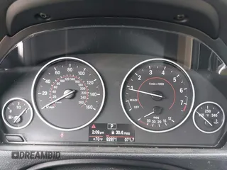 2017 BMW 3 Series 330i с VIN WBA8B9G54HNU48756, выставлен на аукционе IAAI как лот 42464818 с пробегом 82 871 миль миль и . История ставок и продаж доступна на DreamBid. Изображение 7.