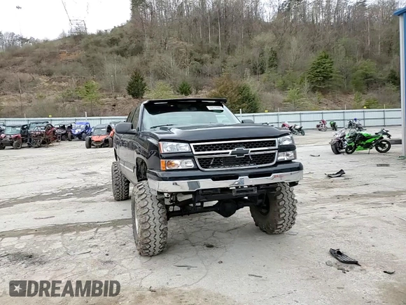 2006 Chevrolet Silverado 1500 LS with VIN 2GCEK13V061353106, listed as a Copart auction lot 49075995 with 150,870 mi miles and Salvage Title. Bid and sale history available at DreamBid. Image 11.