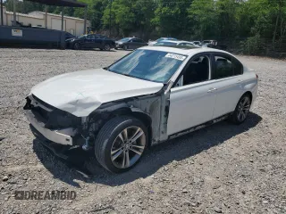 2013 BMW 3 Series 335i xDrive z VIN WBA3B9C51DF140819, wystawiony jako Copart lot #54215495 z przebiegiem 138 694 mil mil oraz Szkoda całkowita • Salvage title. Historia ofert i sprzedaży dostępna na DreamBid. Obrazek 1.
