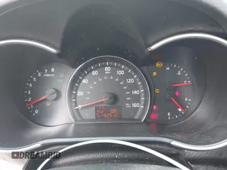 2015 Kia Sorento LX z VIN 5XYKT3A68FG594912, wystawiony jako IAAI lot #41911045 z przebiegiem 162 512 mil mil oraz . Historia ofert i sprzedaży dostępna na DreamBid. Obrazek 7.