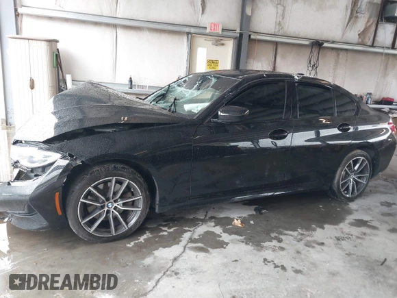 2020 BMW 3 Series 330i xDrive with VIN 3MW5R7J0XL8B23542, listed as a IAAI auction lot 40267310 with 1 mi miles. Bid and sale history available at carsss.com. Image 13.